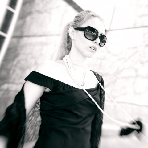 Marco Finelli fotografia di ritratto glamour in bianco e nero
